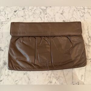 Letisse vintage clutch. 9x12. EUC